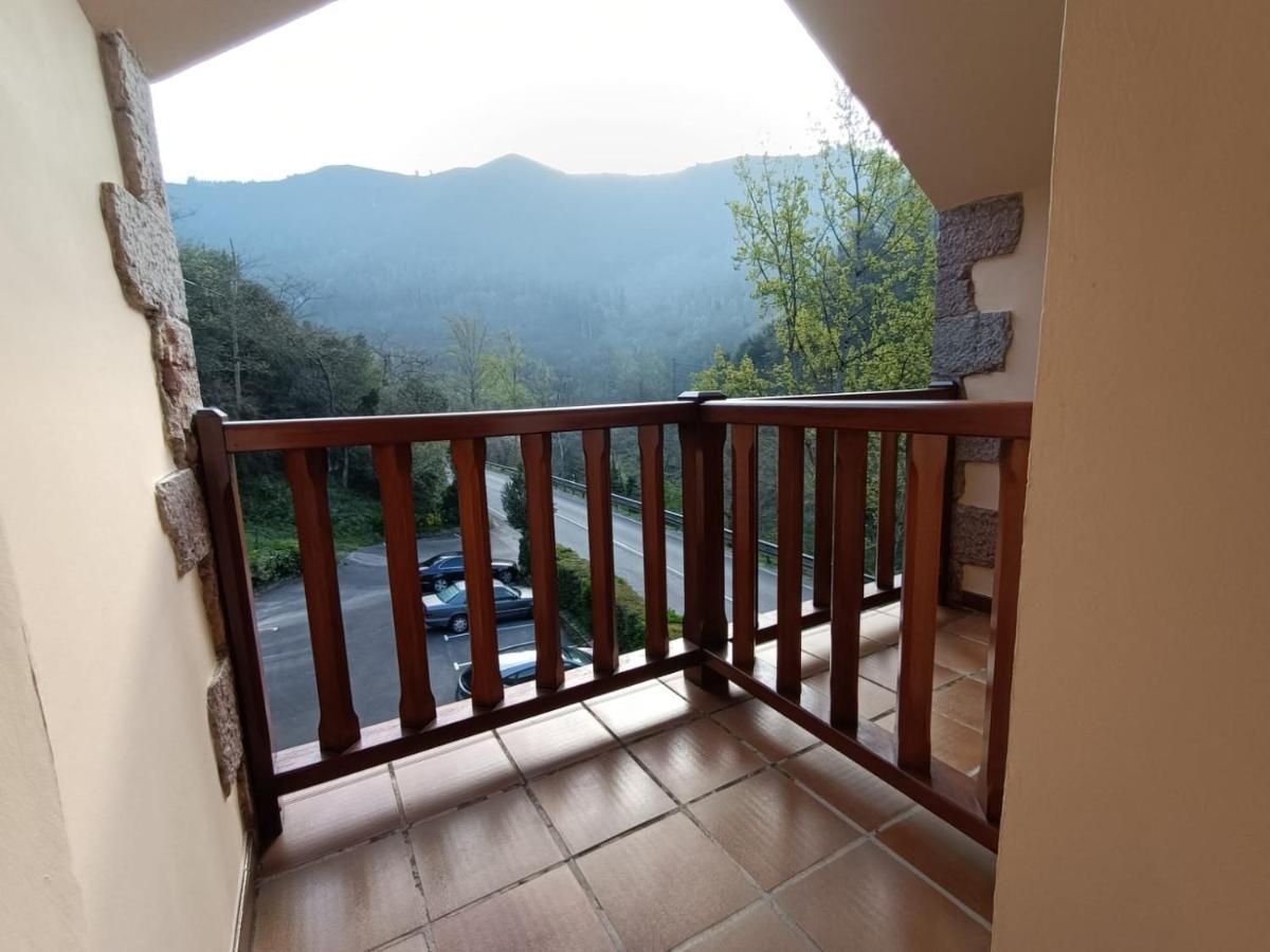 La Salmonera Cangas De Onis Caño Exterior foto